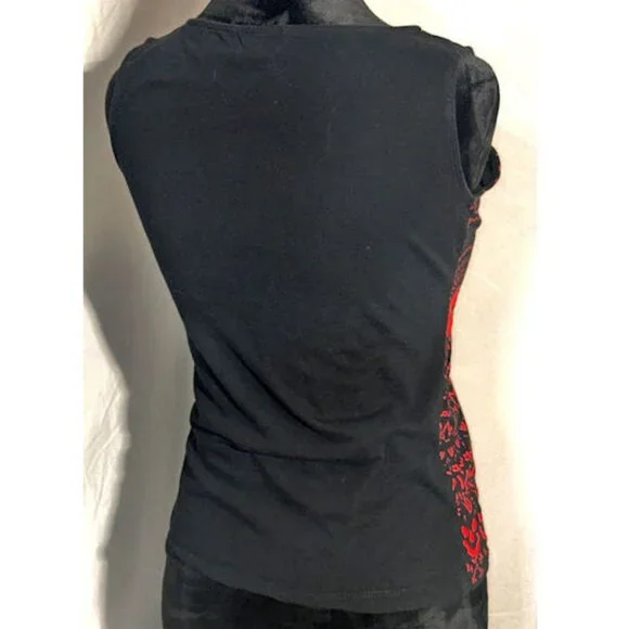 Coline Sleeveless T-Shirt, Kaleidoscope Pattern on Black, Size Small - Picture 3 of 7